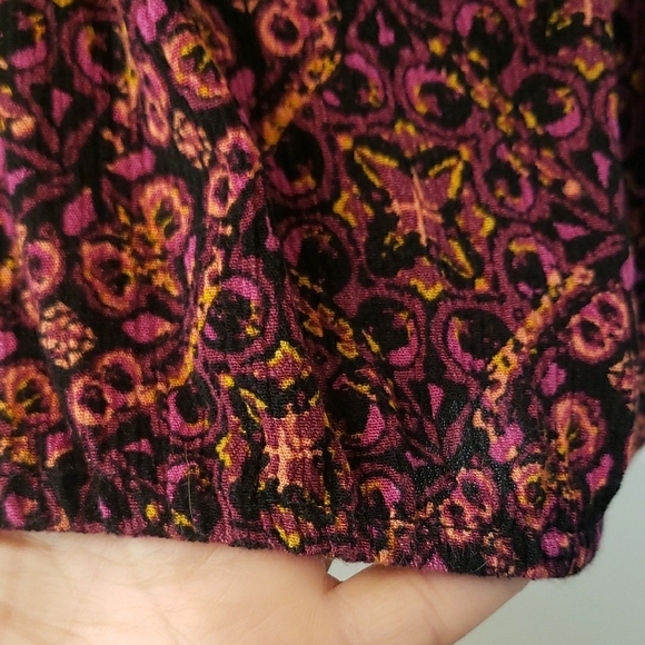 Mossimo Supply Co Pink and Black Ruffled Sleeveless Blouse - Picture 4 of 6